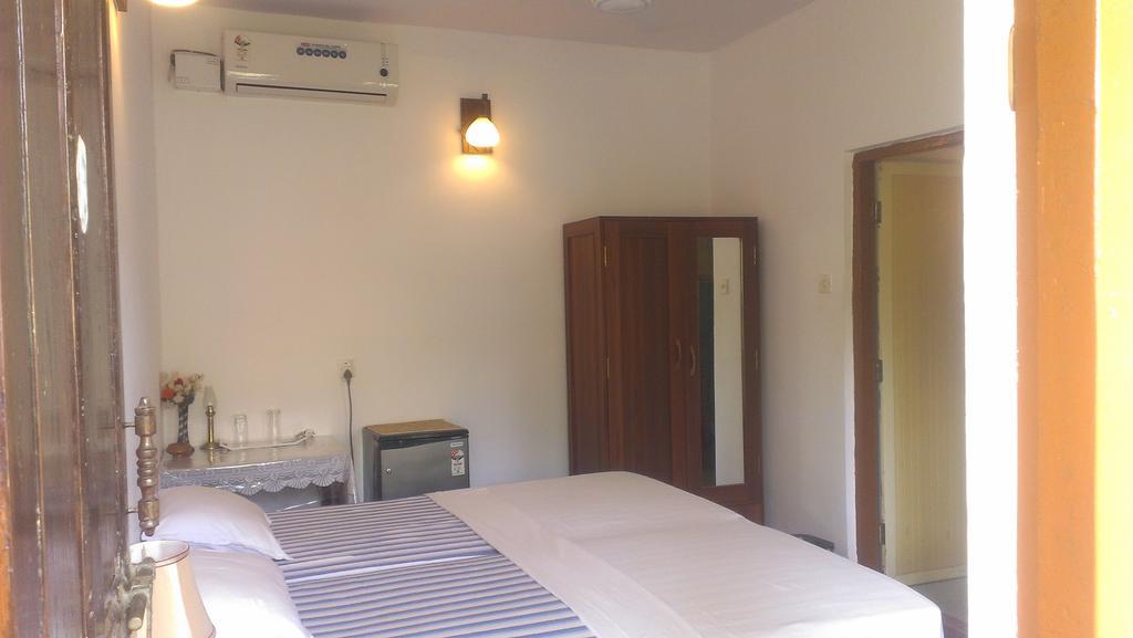 Domingos Guest House Baga Eksteriør bilde
